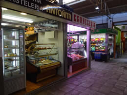 santa catalina market stalls